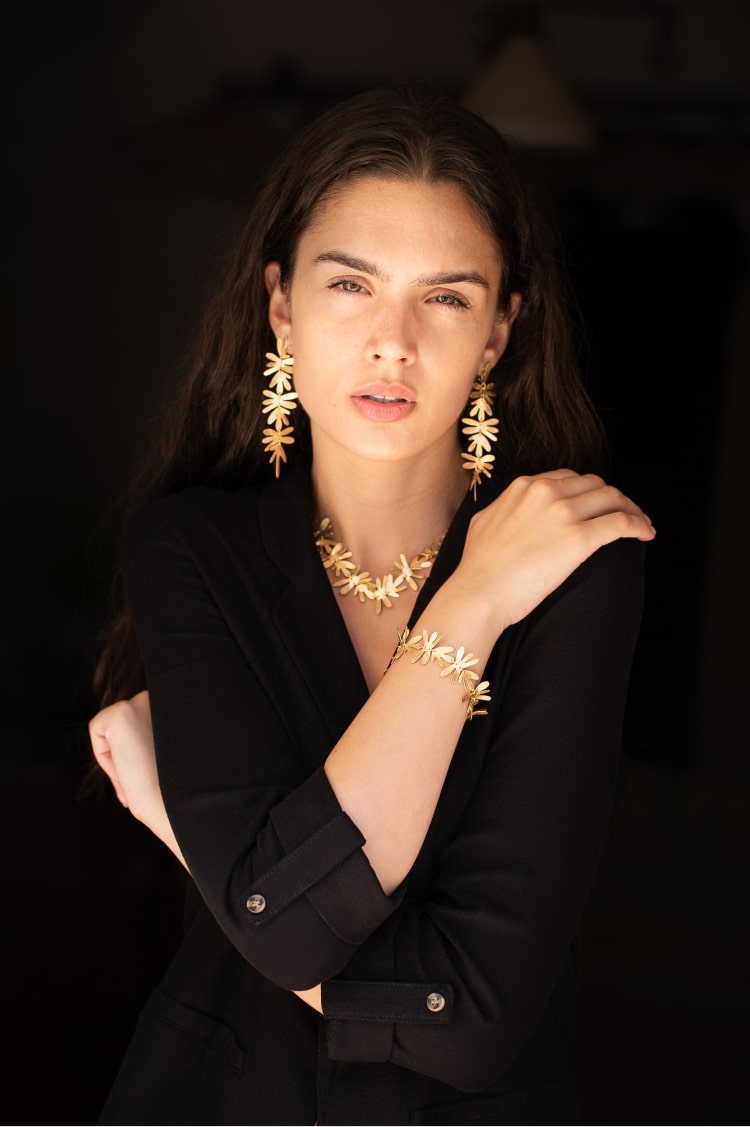 Lightweight, nature-inspired jewellery - Maka Dama